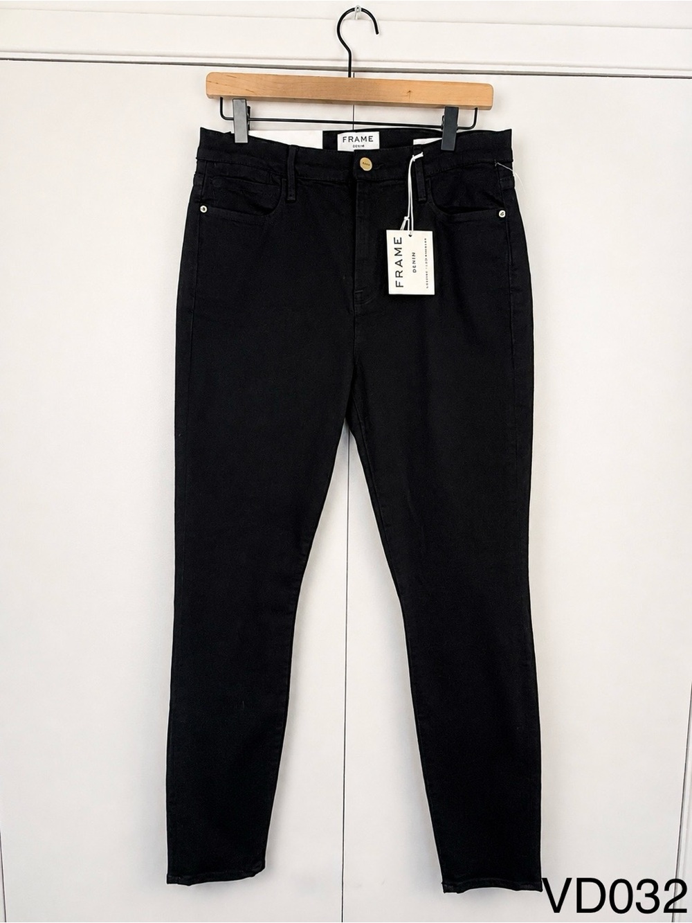 FRAME Le High Skinny Film Noir Black Jeans 31 NWT